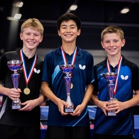 Ahlers, Groenewoud en Ronde winnen NJM-titels jongens tafeltennis 2024