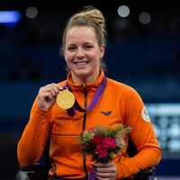 Kelly van Zon wint goud op WK para-tafeltennis Beijing